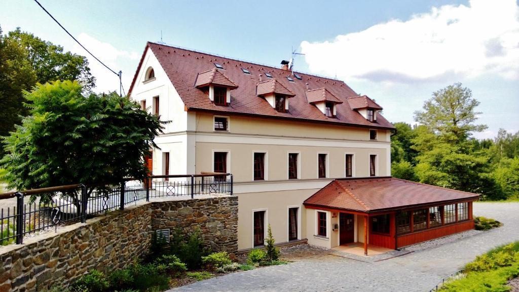Pension Mlyn Stare Mitrovice Sedlec-Prcice Exterior photo
